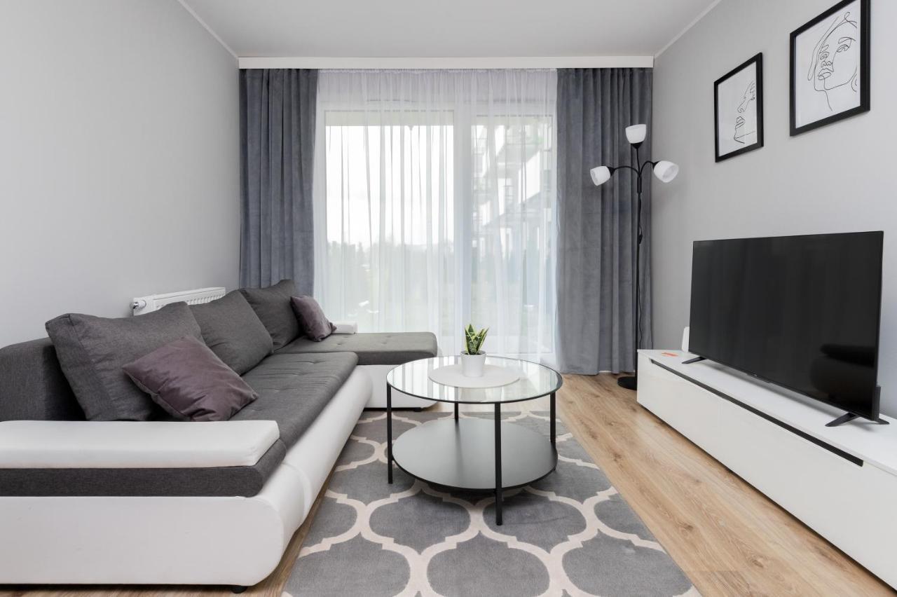 Gdynia Nasypowa Apartments With Parking By Noclegi Renters Экстерьер фото